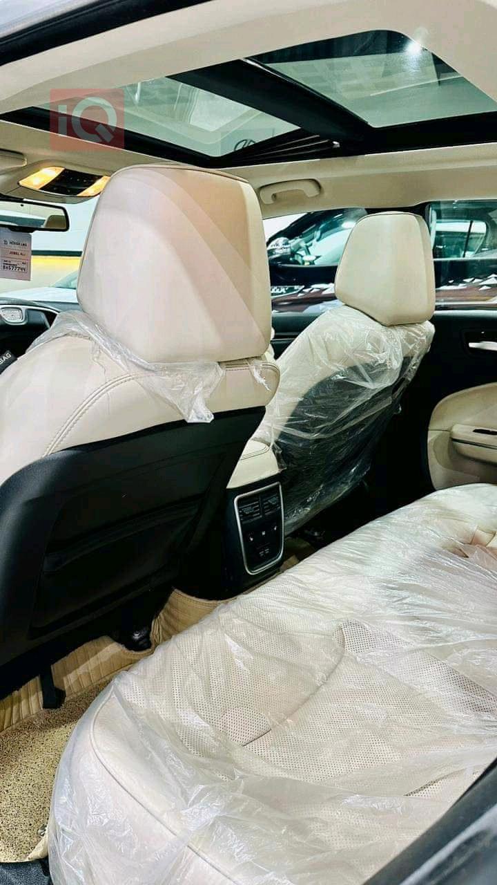 كرايسلر 300